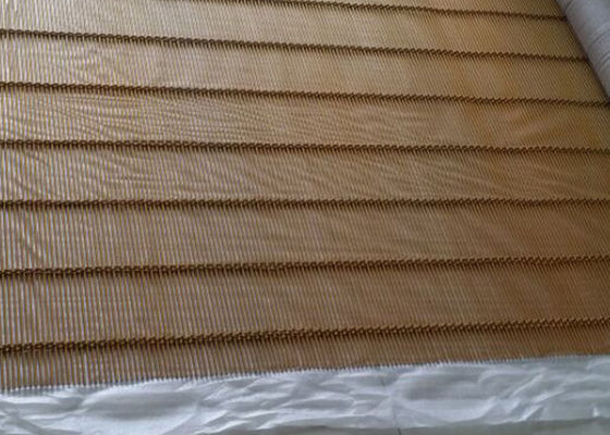 Het Roestvrije staal Architecturaal Mesh Decorative Paint Metal Partition van de Goldedkleur 316l