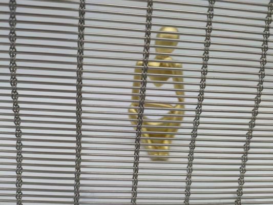 Vierkante architectuur Flexibel metalen gaas Op maat gemaakte kleurenverf voor kamergordijnen