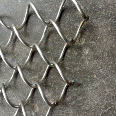 Persoonlijke lengte metalen spoel draperies voor restaurant decoraties