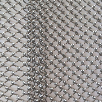 Aanpasbare draperies met metalen spoelen voor interieurontwerp