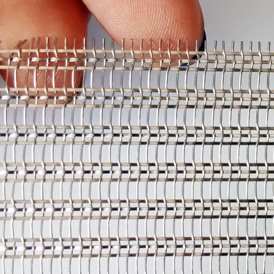 Architectonisch glas gelamineerd roestvrijstalen draadnet geweven voor moderne ruimteverdelers en wandbekleding