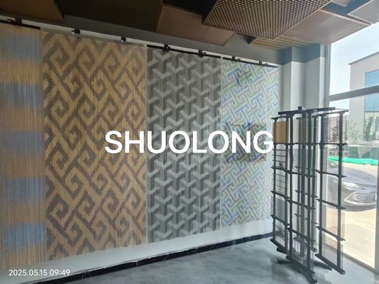 Op maat gemaakte aluminium kettingvliegengordijn met rails en andere fittingen